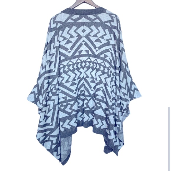 Weekend by Suzanne Betro Wrap Sweater Top Women Size L/XL Knit Gray Dark Gray - Picture 3 of 5